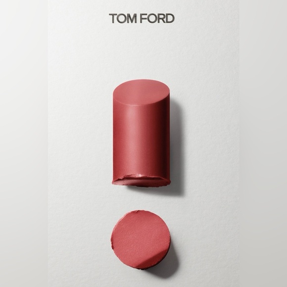 Full-size Tom Ford Satin Matte Lip Color in shade 52 Naked Rose. NIB. - Picture 3 of 8